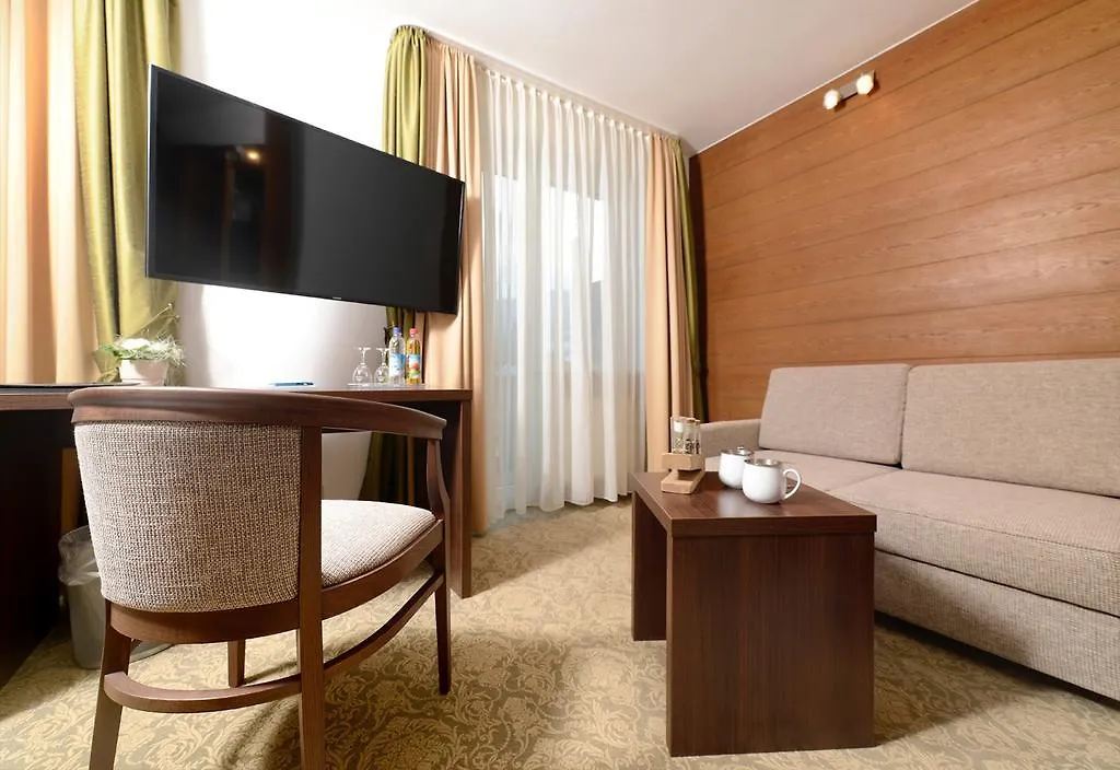 Hotel Bayerisch Meran Bad Feilnbach 3*,
